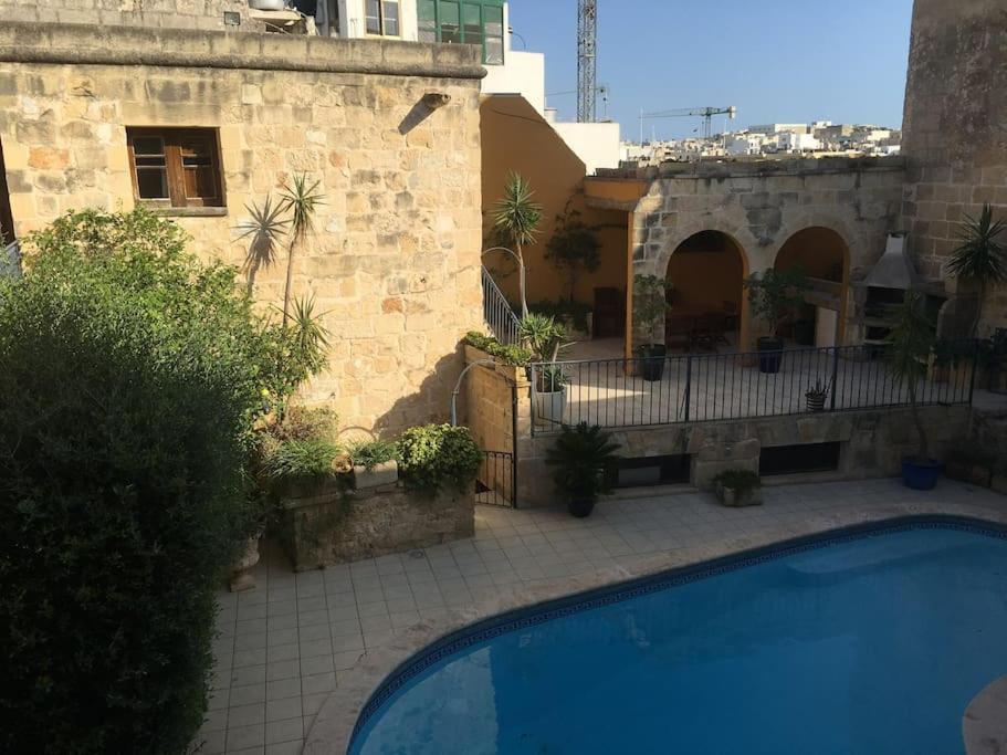 Studio Apartment With Pool In House Of Character. Birkirkara Luaran gambar