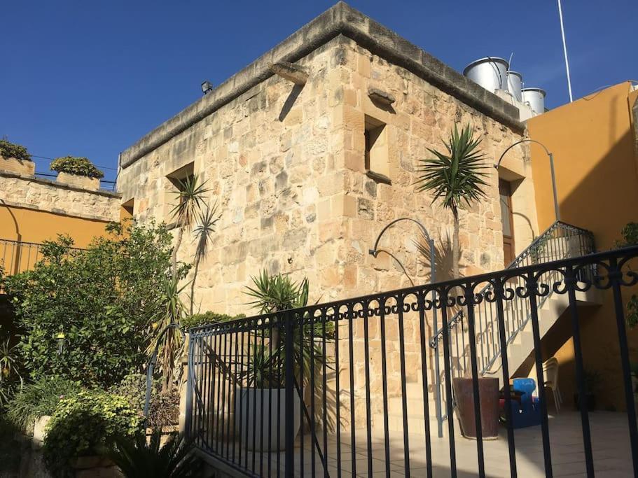 Studio Apartment With Pool In House Of Character. Birkirkara Luaran gambar